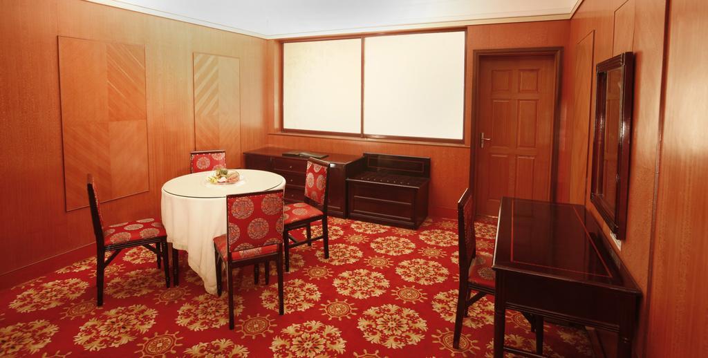 Donghai Grand Hotel Qingdao Exterior foto